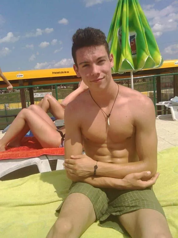 George la începutul călătoriei sale în fitness